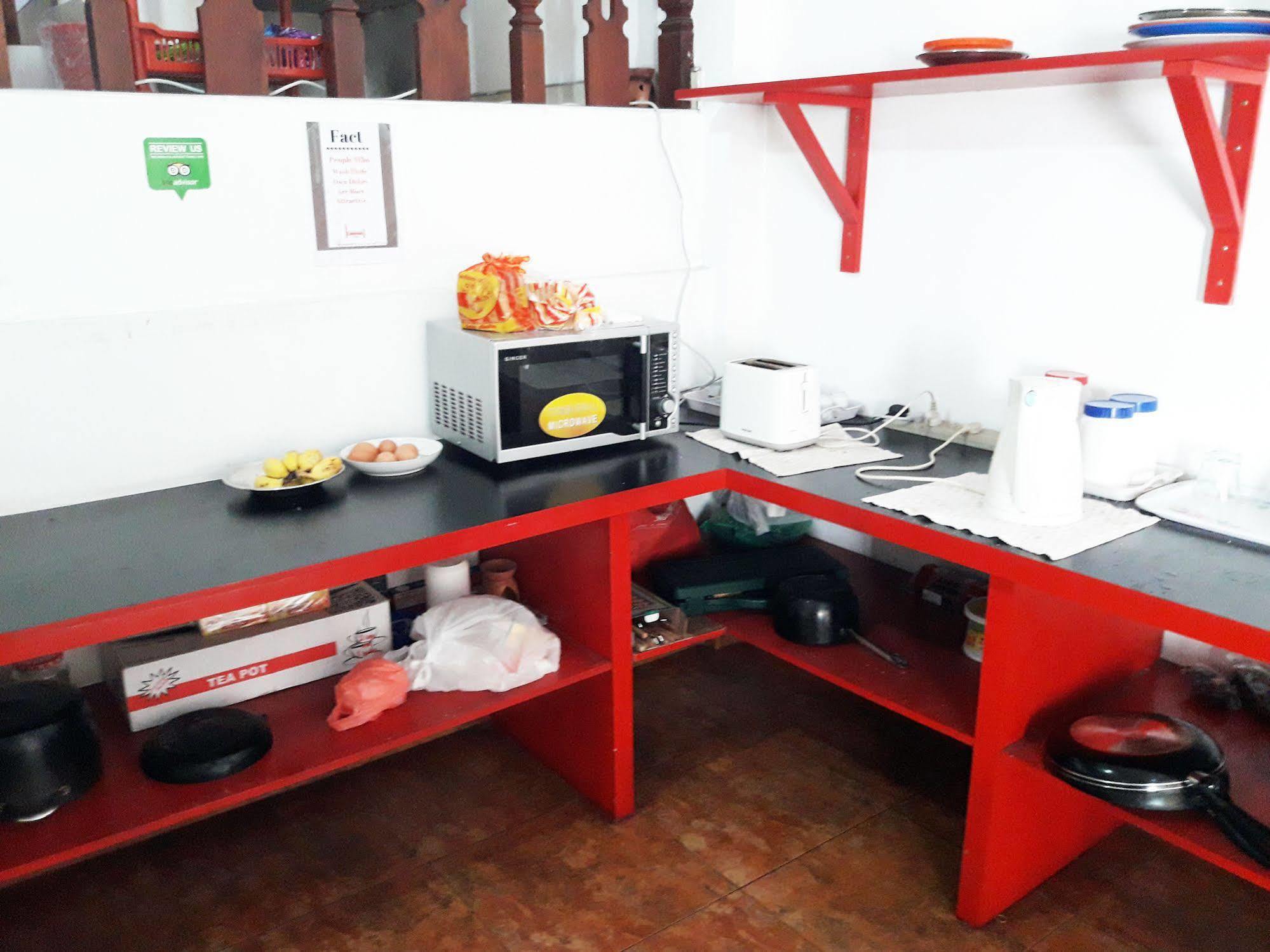 Kandy Walkers Hostel Tennekumbura ภายนอก รูปภาพ