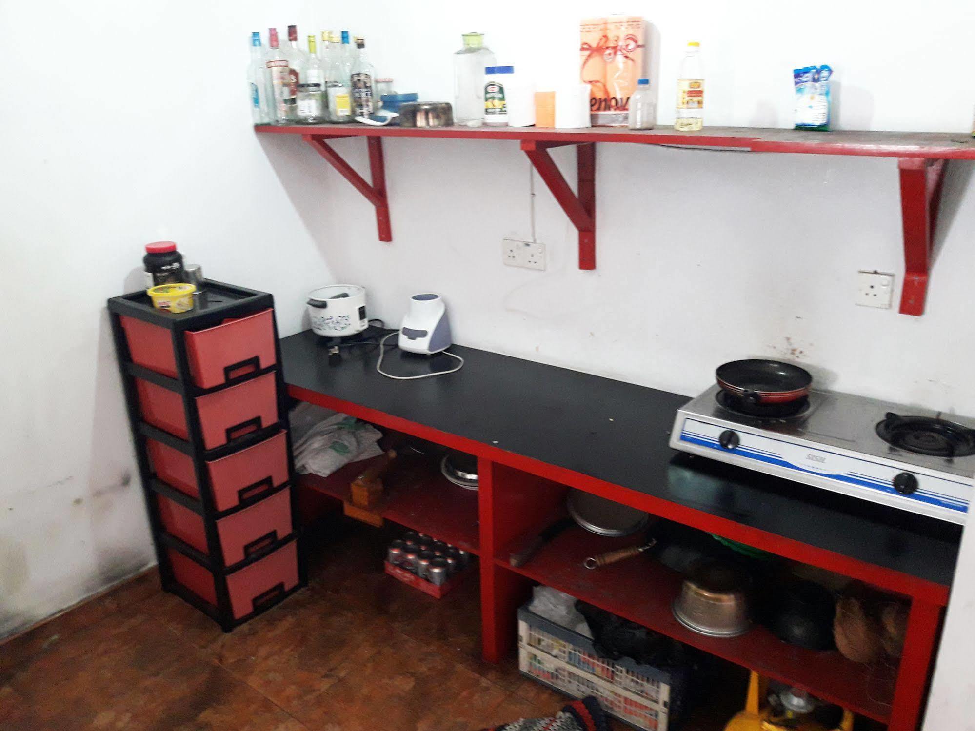 Kandy Walkers Hostel Tennekumbura ภายนอก รูปภาพ