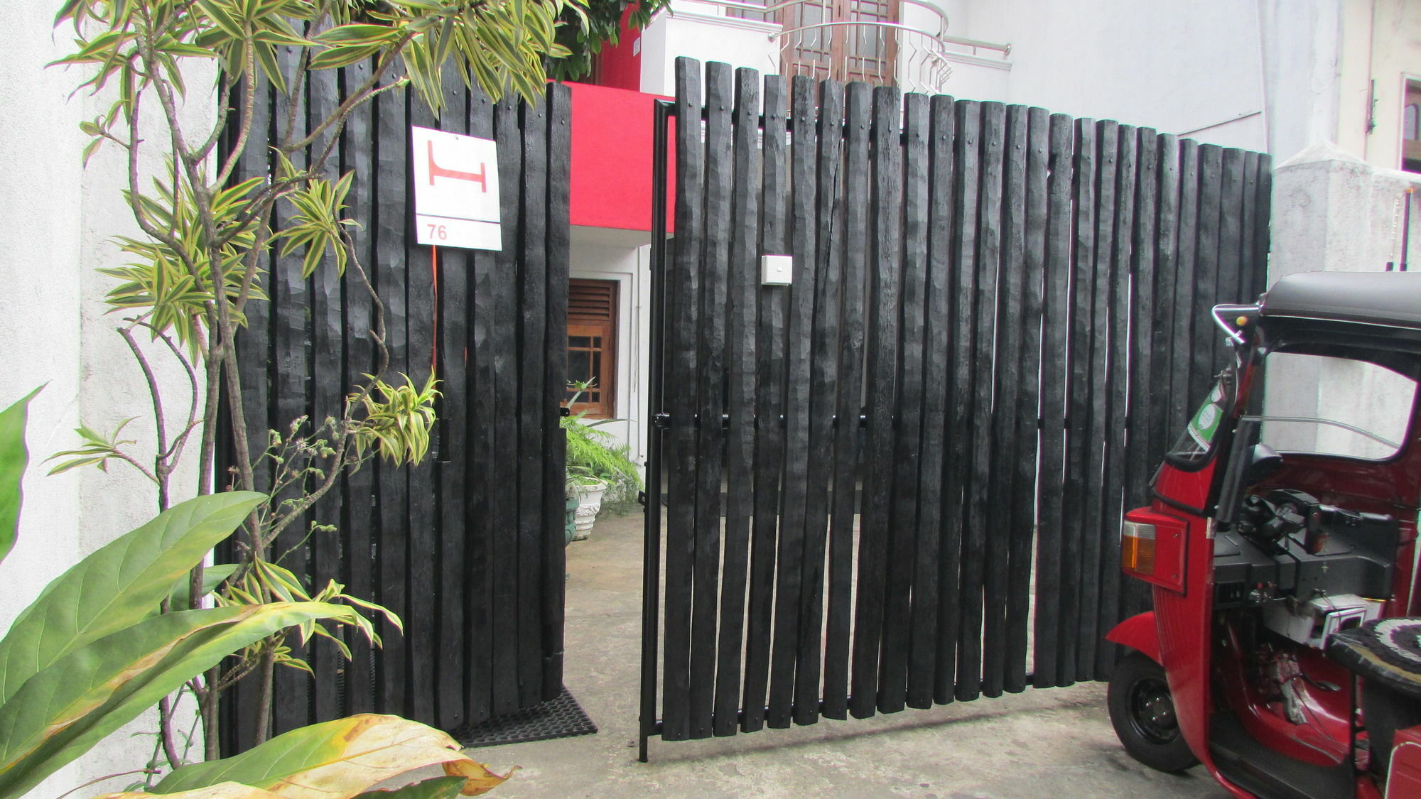 Kandy Walkers Hostel Tennekumbura ภายนอก รูปภาพ