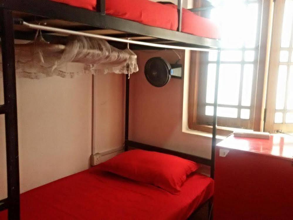 Kandy Walkers Hostel Tennekumbura ภายนอก รูปภาพ