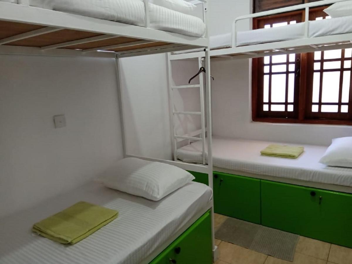 Kandy Walkers Hostel Tennekumbura ภายนอก รูปภาพ