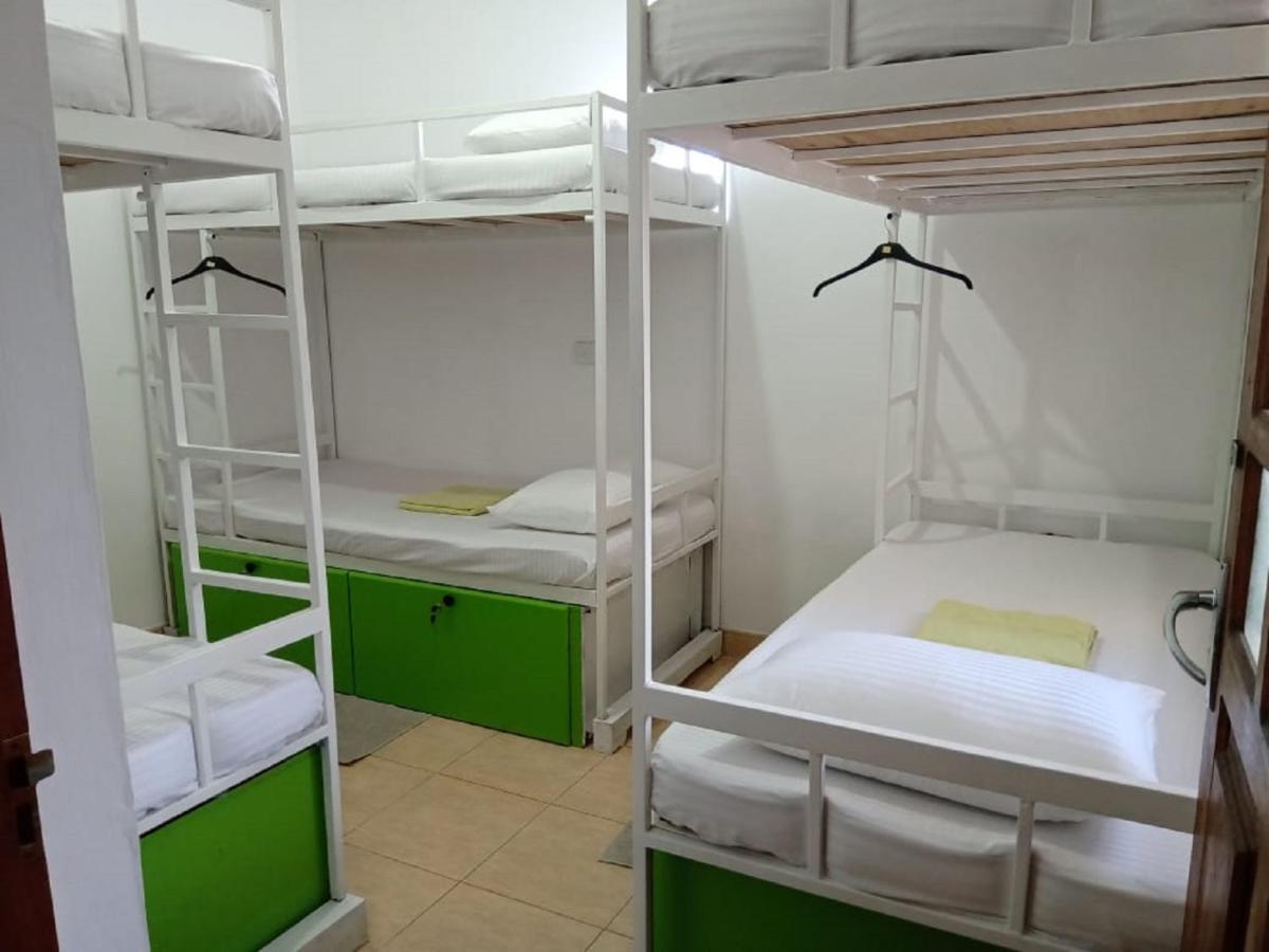 Kandy Walkers Hostel Tennekumbura เตียงโฮสเทล รูปภาพ