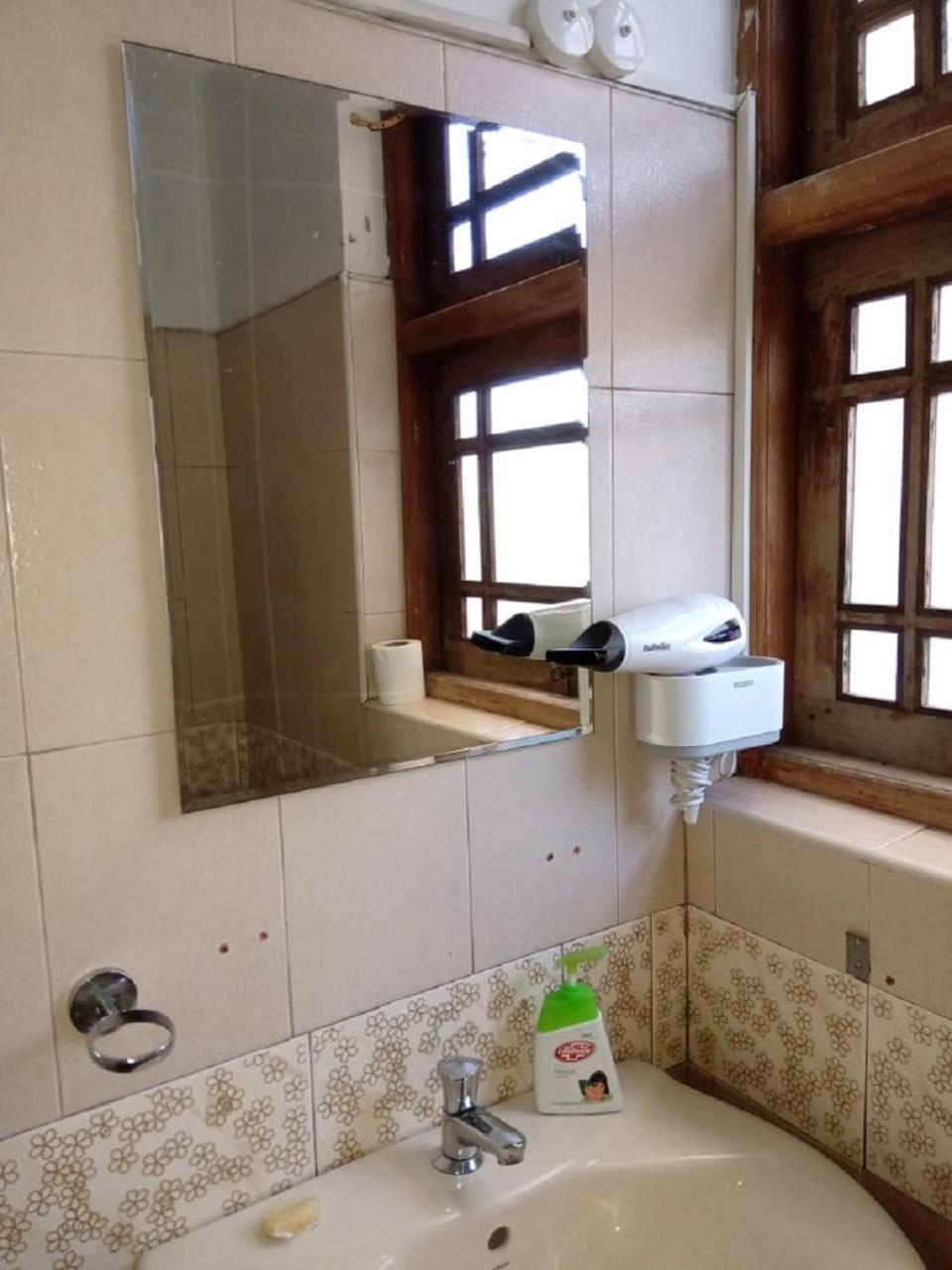 Kandy Walkers Hostel Tennekumbura ภายนอก รูปภาพ