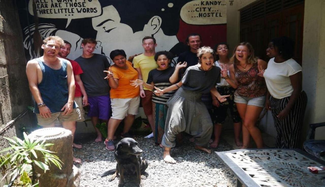 Kandy Walkers Hostel Tennekumbura ภายนอก รูปภาพ